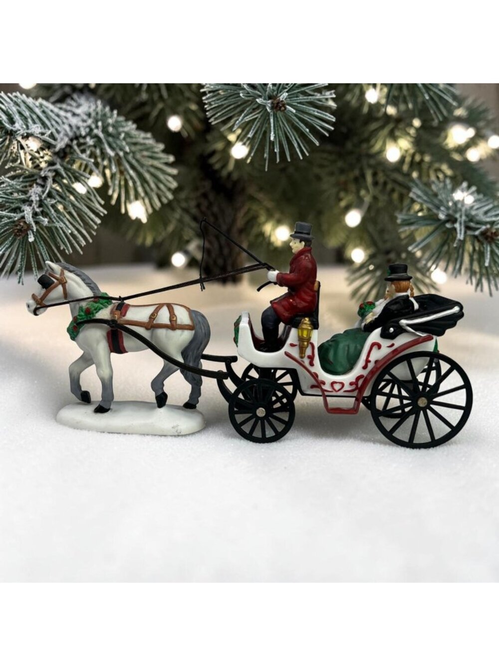 Dept 56 A Carriage Ride For The Bride Christmas In The City Figurine 1998